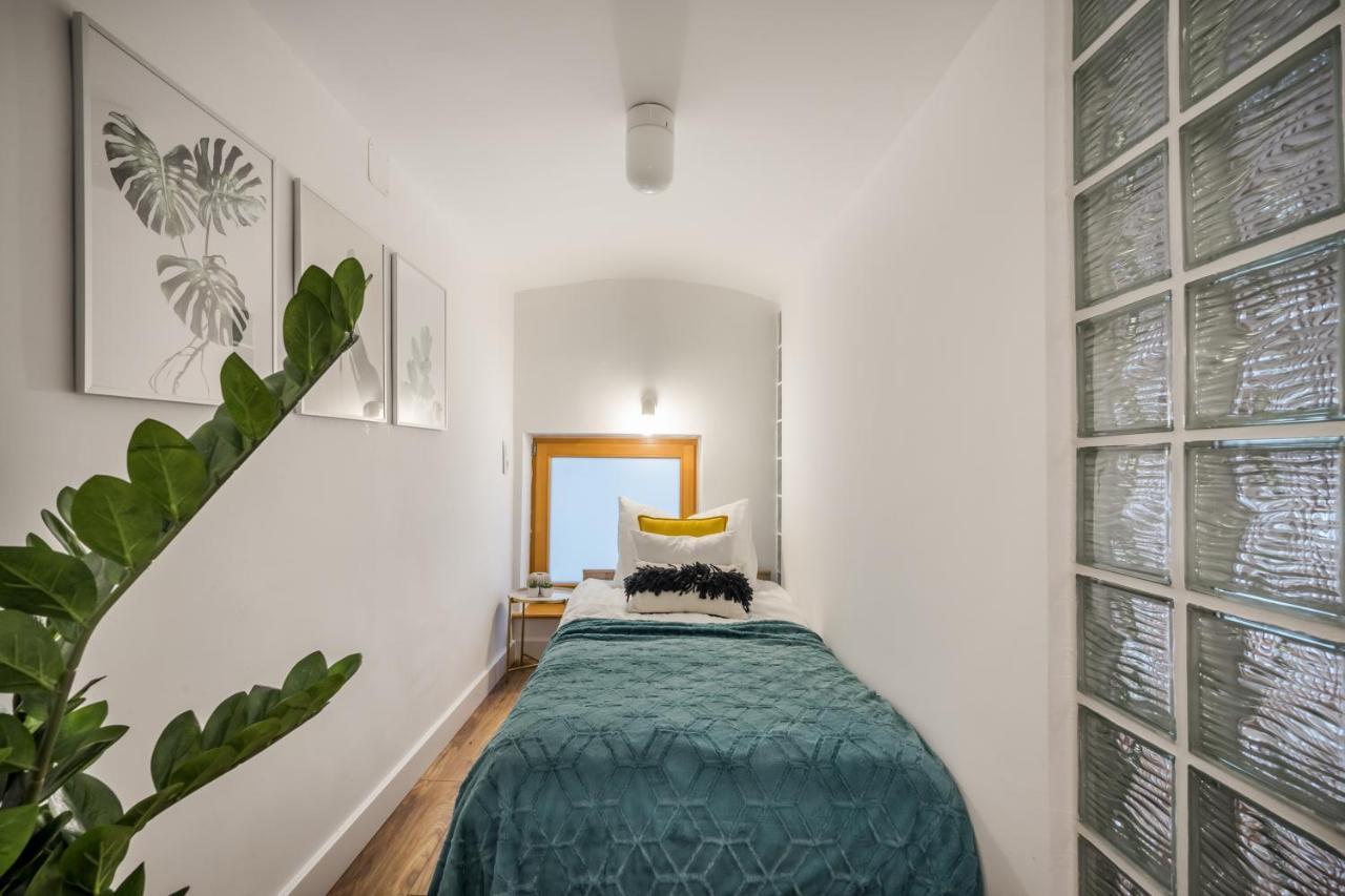 Colorful Designer Home In The Heart Of Budapesta Exterior foto