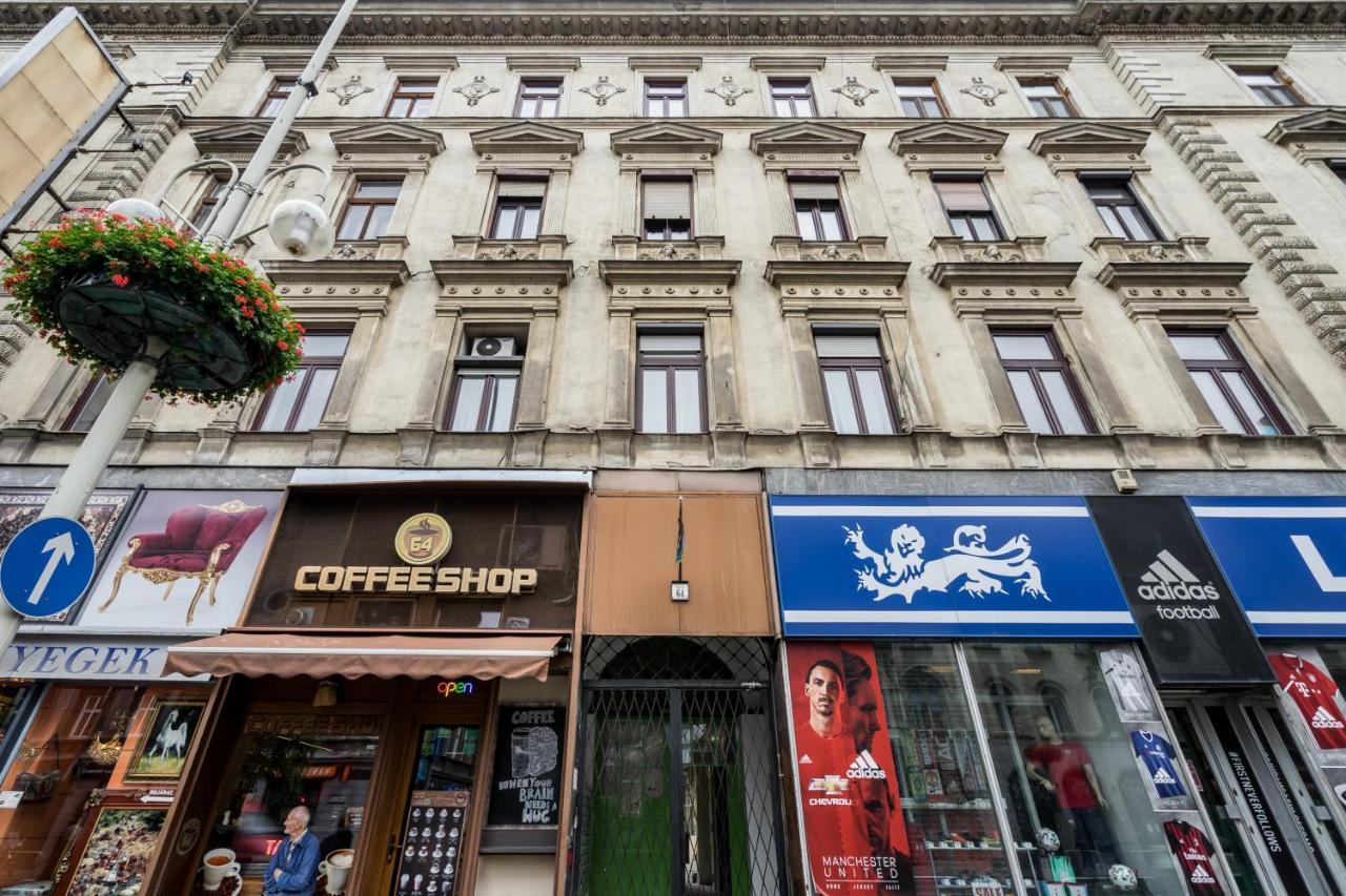 Colorful Designer Home In The Heart Of Budapesta Exterior foto